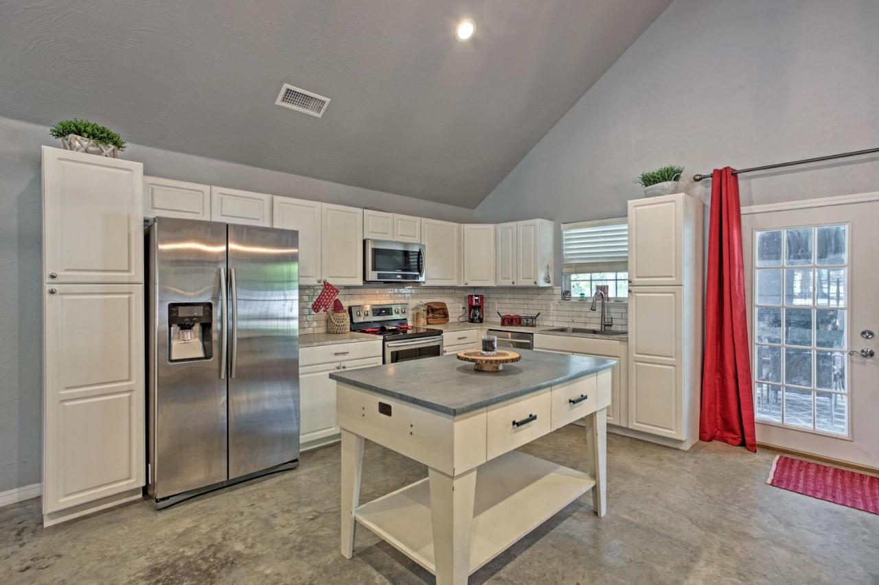 Modern Retreat With Gas Grill - Walk To Lake Texoma! Kingston Экстерьер фото